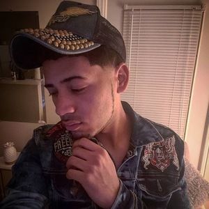 Meet your Posher, Alex rain